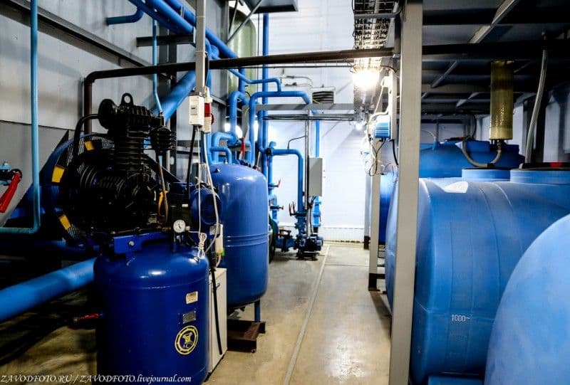 компрессор на вертикальном ресивере1.jpg компрессор на вертикальном ресивере1.jpg